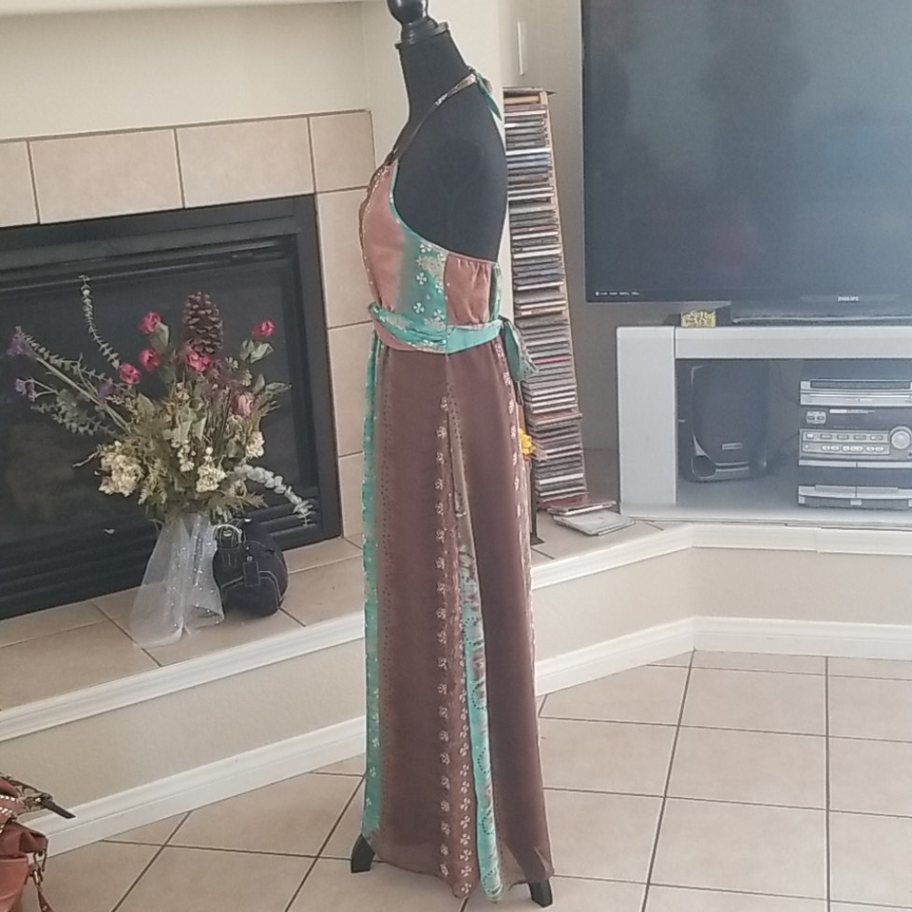 Dress - Picture 2 of 5